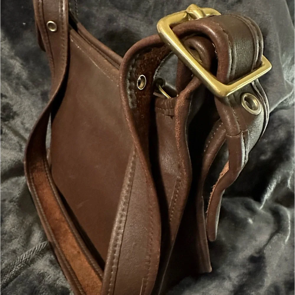 Coach Brown Leather Vintage Legacy Shoulder Crossbody Zip Top Bag Made In USA - Picture 3 of 13